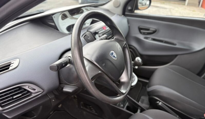 Lancia Ypsilon 1.2 pieno