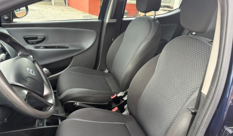 Lancia Ypsilon 1.2 pieno