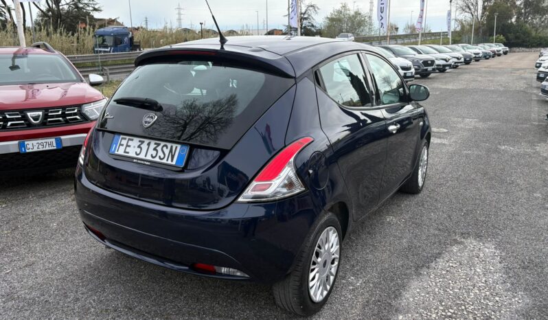 Lancia Ypsilon 1.2 pieno