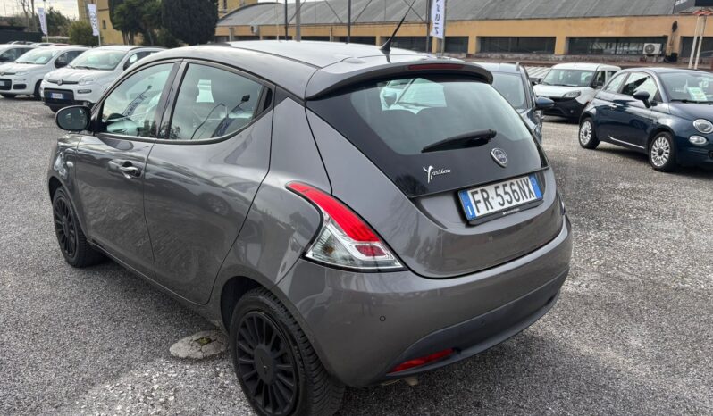 Lancia Ypsilon 1.2 pieno