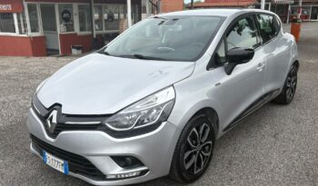RENAULT CLIO 1.5 DCI DUEL AUTOMATICA pieno