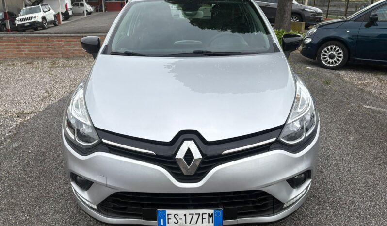 RENAULT CLIO 1.5 DCI DUEL AUTOMATICA pieno