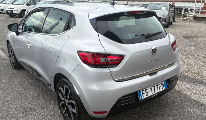 RENAULT CLIO 1.5 DCI DUEL AUTOMATICA pieno