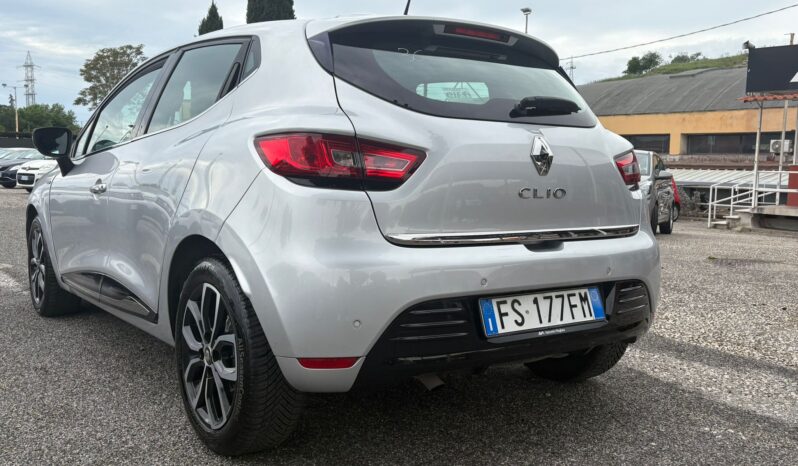 RENAULT CLIO 1.5 DCI DUEL AUTOMATICA pieno