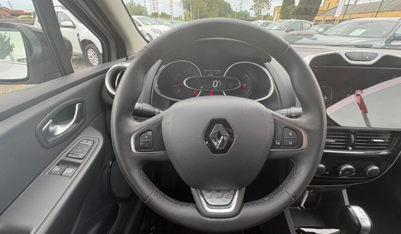 RENAULT CLIO 1.5 DCI DUEL AUTOMATICA pieno
