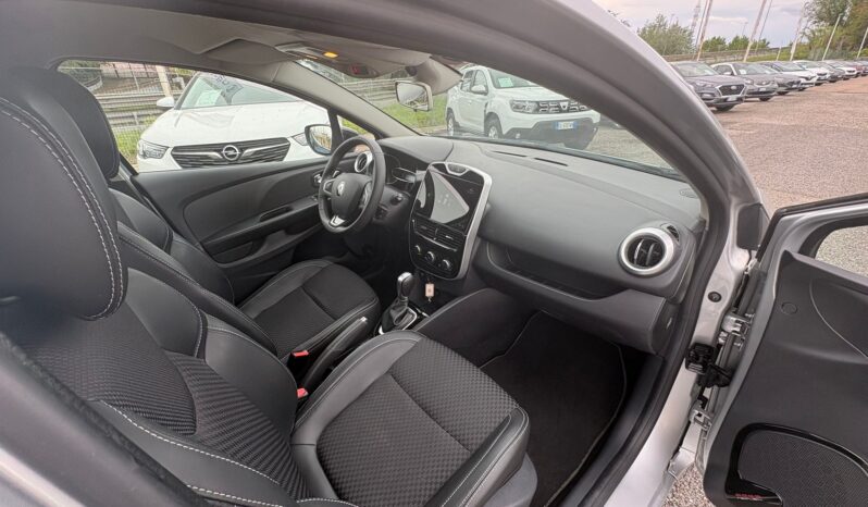 RENAULT CLIO 1.5 DCI DUEL AUTOMATICA pieno