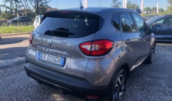 RENAULT CAPTUR 900  BENZINA pieno