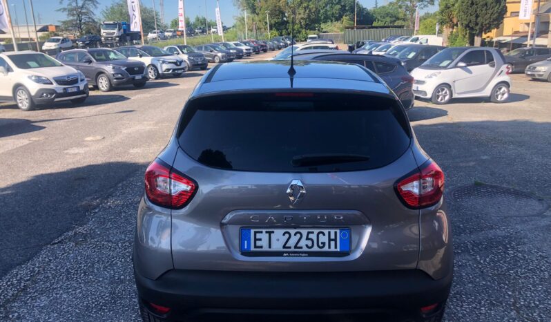 RENAULT CAPTUR 900  BENZINA pieno