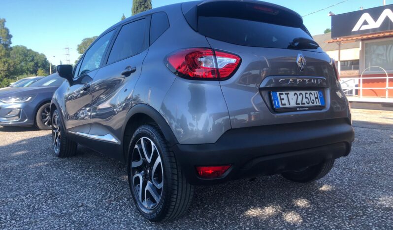 RENAULT CAPTUR 900  BENZINA pieno