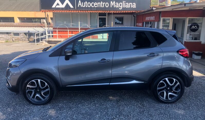 RENAULT CAPTUR 900  BENZINA pieno