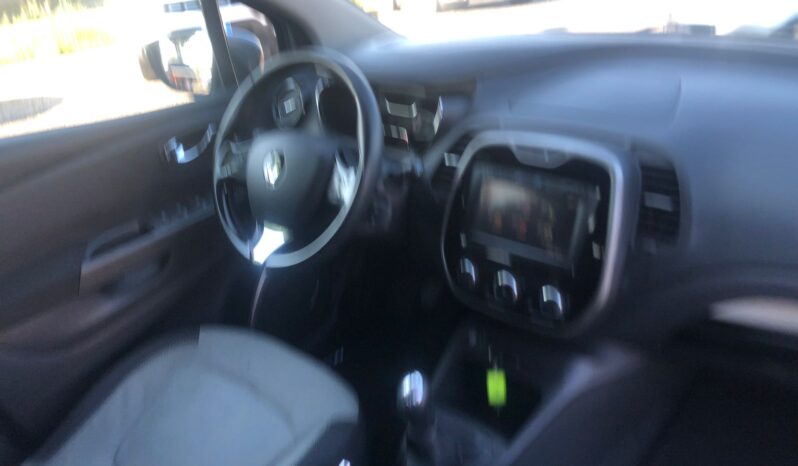 RENAULT CAPTUR 900  BENZINA pieno