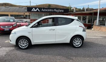 Lancia Ypsilon 1.3 Mtj Silver pieno
