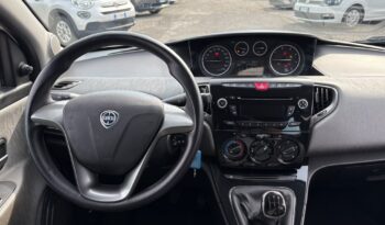 Lancia Ypsilon 1.3 Mtj Silver pieno