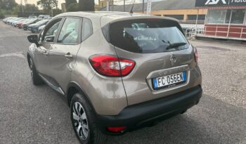 RENAULT CAPTUR 900  BENZINA pieno