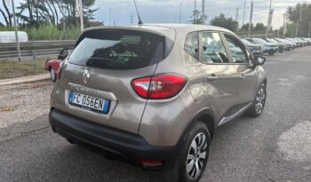 RENAULT CAPTUR 900  BENZINA pieno