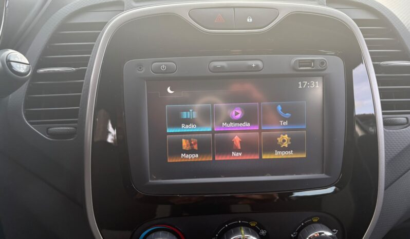 RENAULT CAPTUR 900  BENZINA pieno
