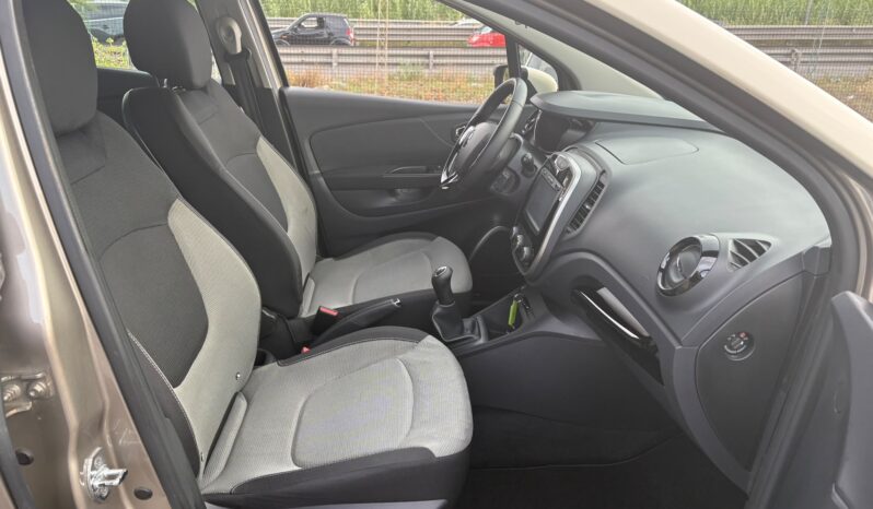 RENAULT CAPTUR 900  BENZINA pieno