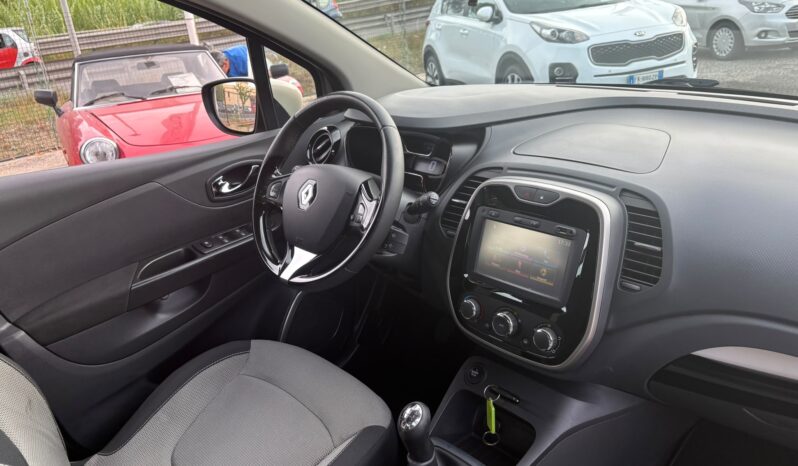 RENAULT CAPTUR 900  BENZINA pieno