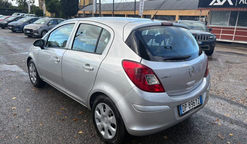 Opel Corsa 1.2 pieno